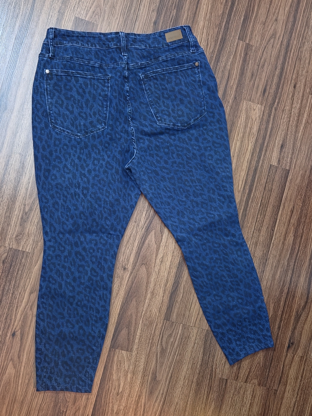 Judy Blue Dark Blue Leopard Print Women's Jeans - Picture 2 of 5